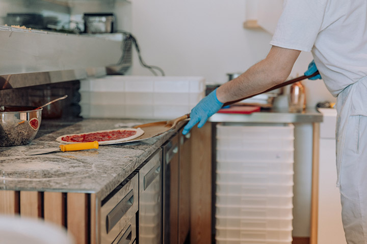 Preparazione della pizza